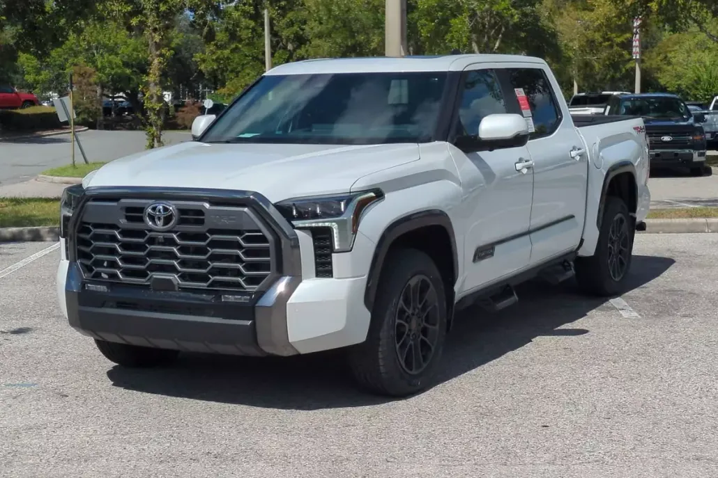 2026 Toyota Tundra Platinum CrewMax photo 1