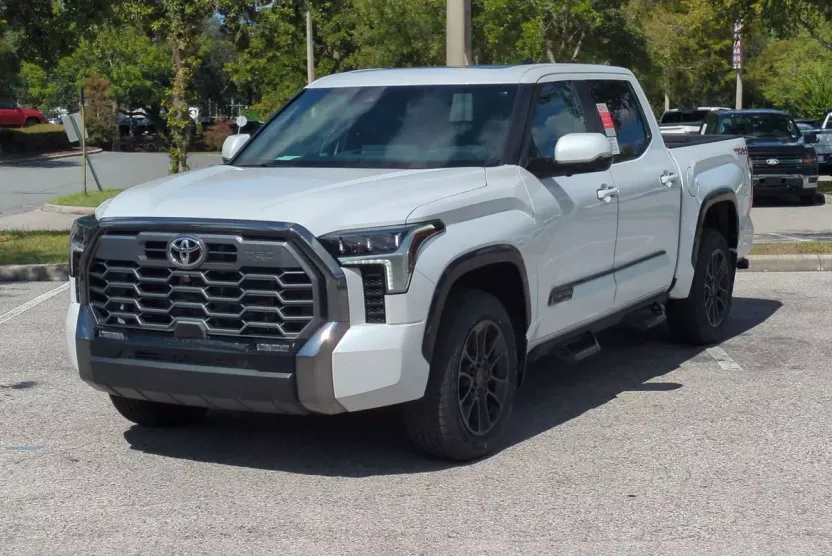 2026 Toyota Tundra Platinum CrewMax photo 1
