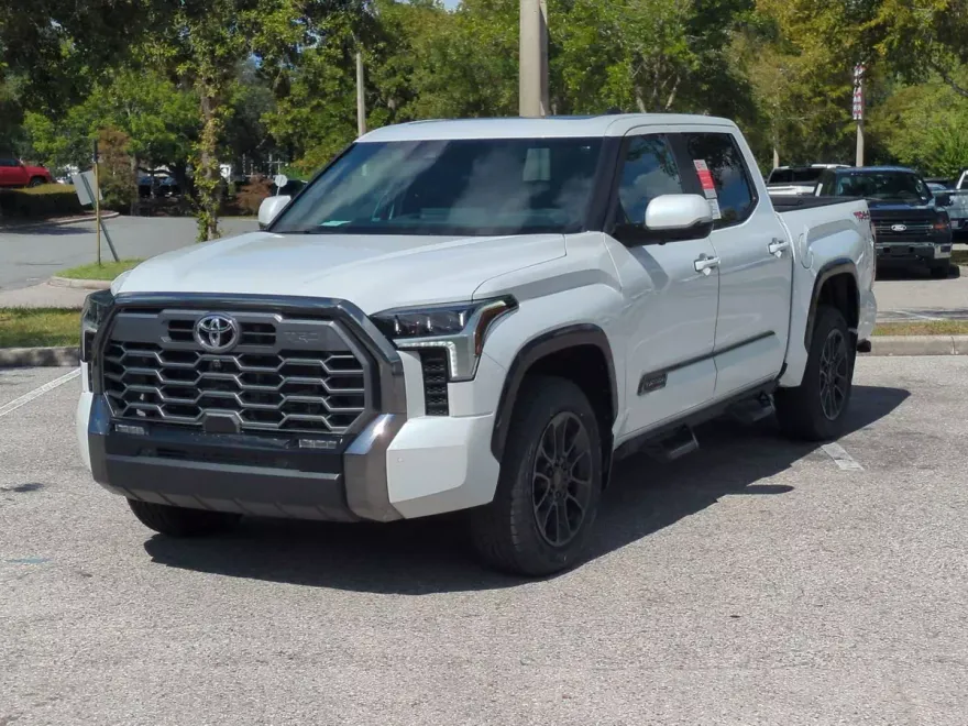 2026 Toyota Tundra Platinum CrewMax photo 1