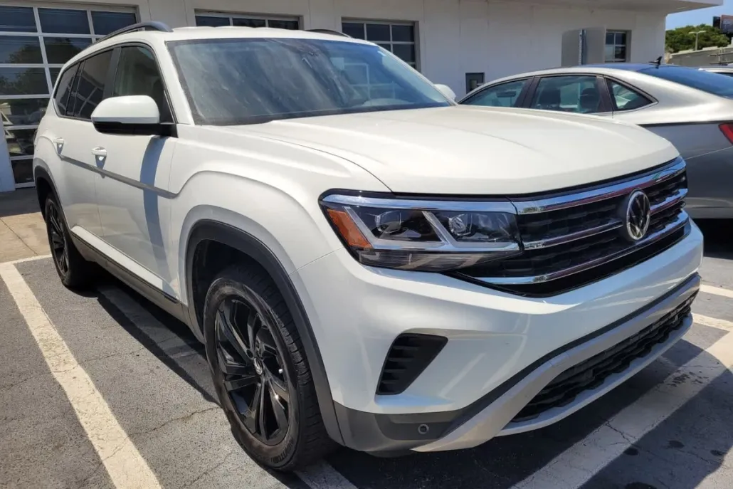 2022 Volkswagen Atlas SE Technology photo 1