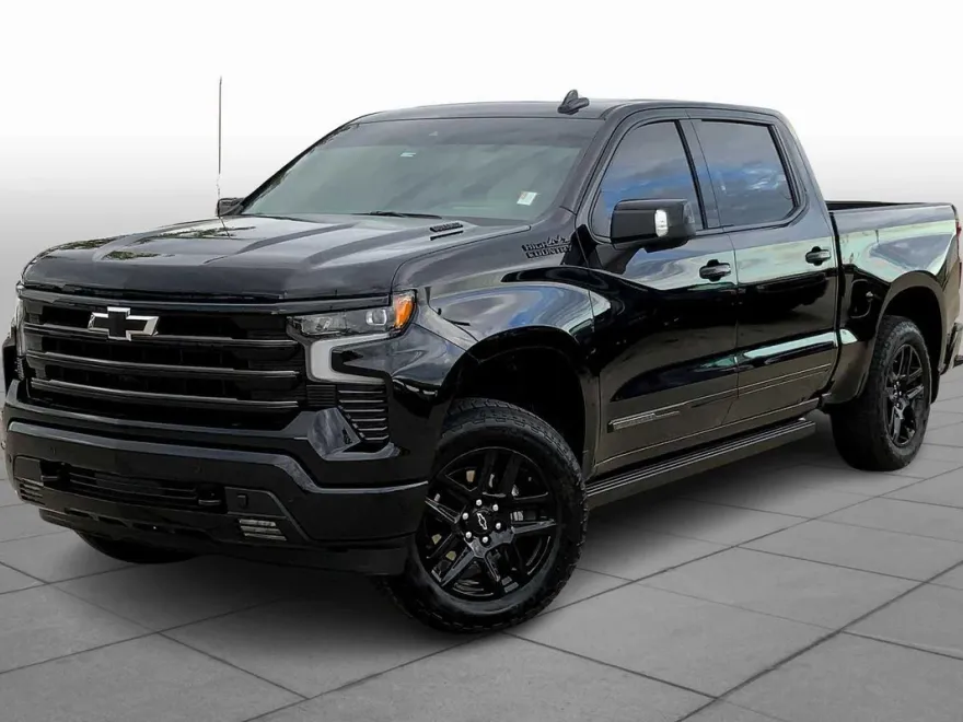 2025 Chevrolet Silverado 1500 High Country photo 1