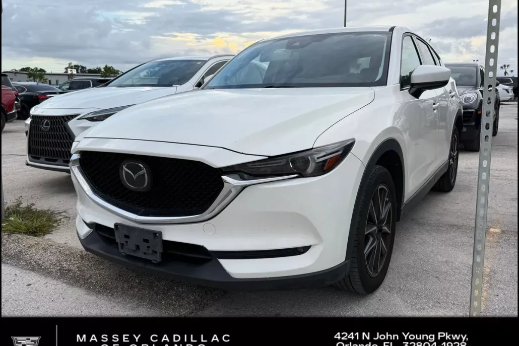 2017 Mazda CX-5 Grand Touring photo 1