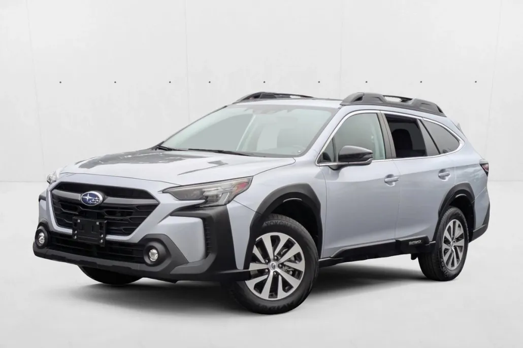 2023 Subaru Outback Premium photo 1