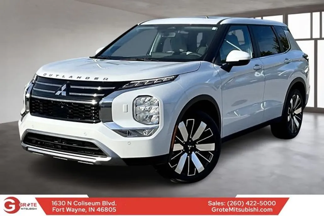 2025 Mitsubishi Outlander SE photo 1
