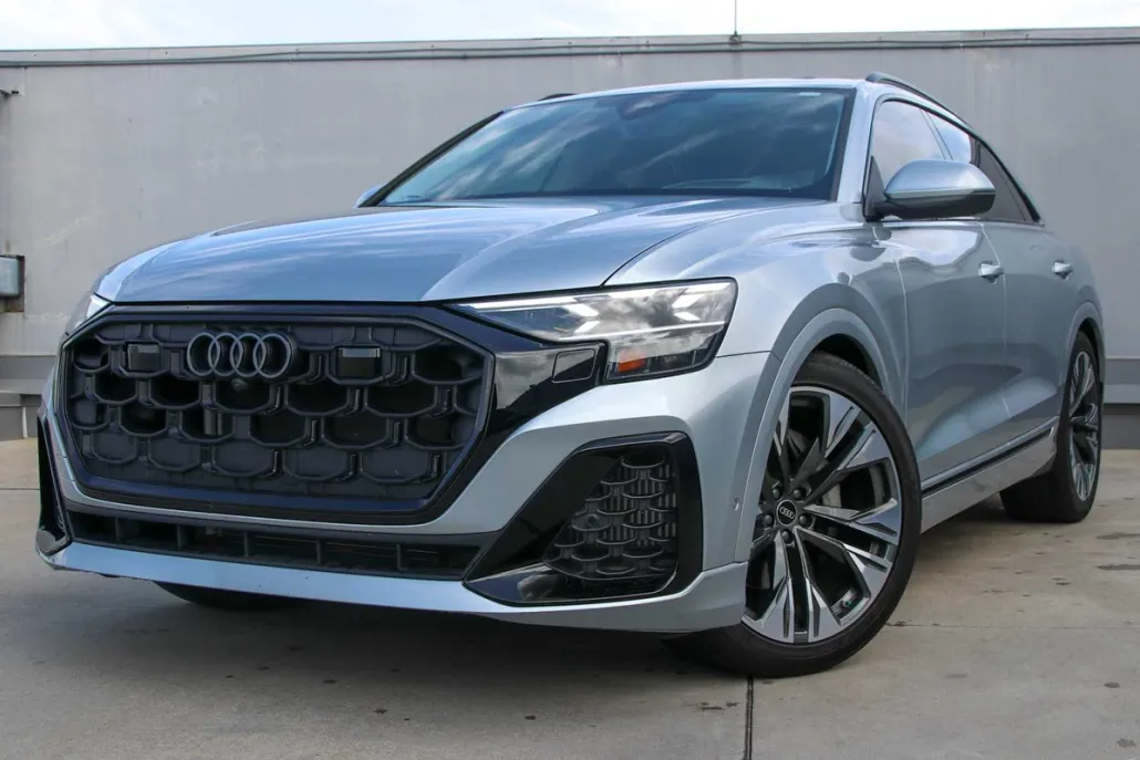 2024 Audi Q8 55 Prestige photo 1