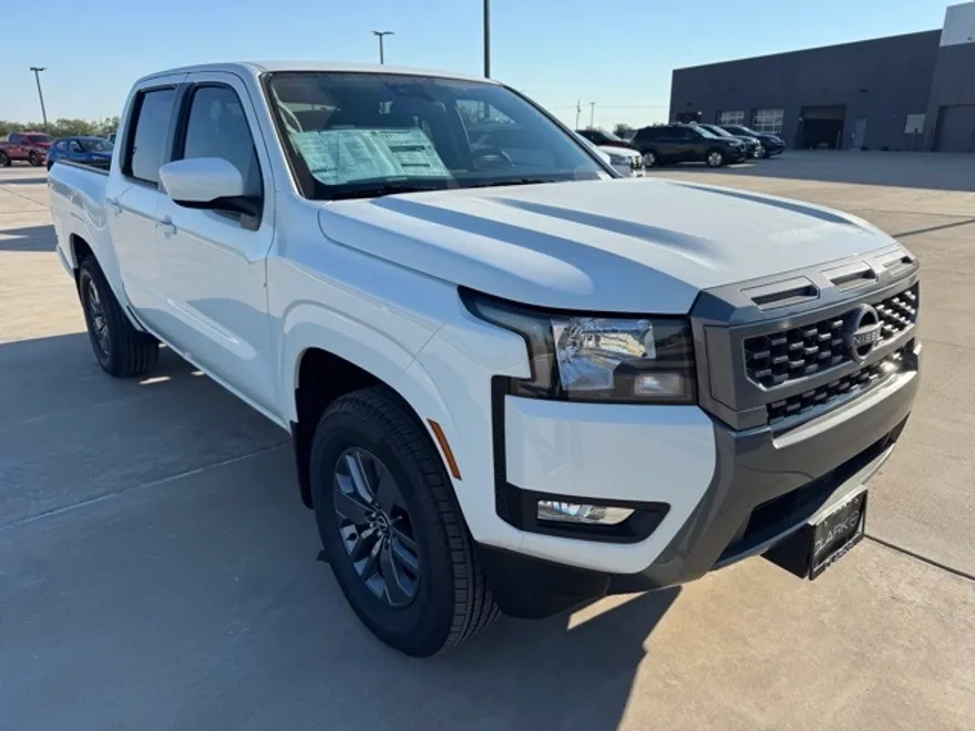 2025 Nissan Frontier SV photo 1