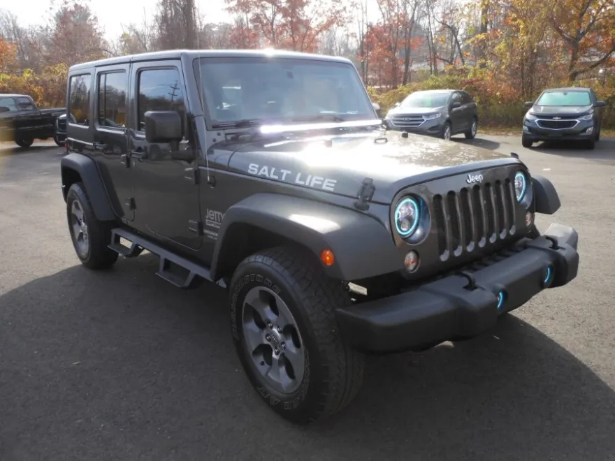 2017 Jeep Wrangler Unlimited Sport photo 1