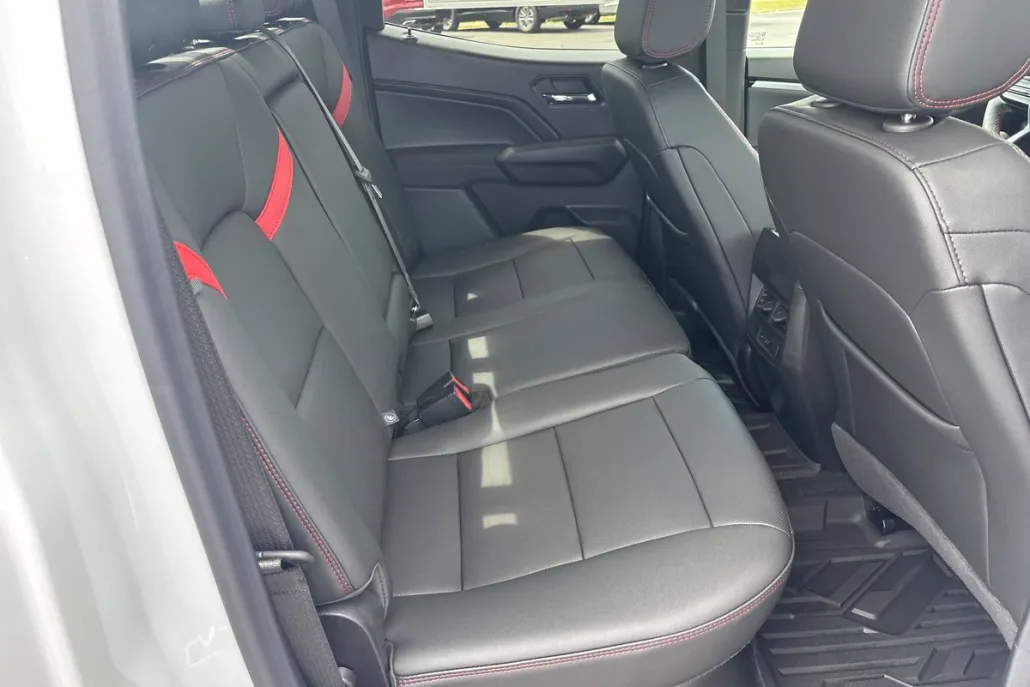2025 Chevrolet Colorado Z71 photo 1