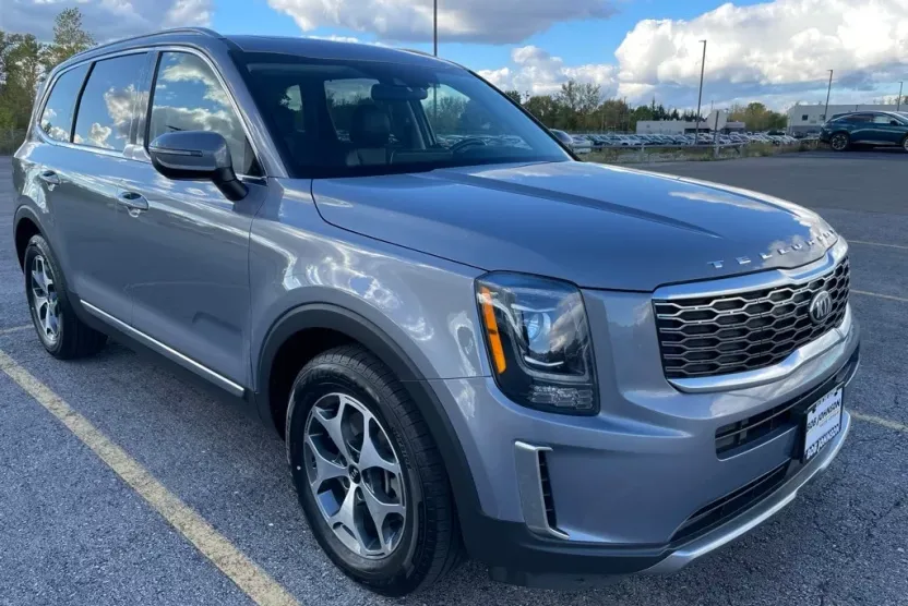 2020 Kia Telluride EX photo 1