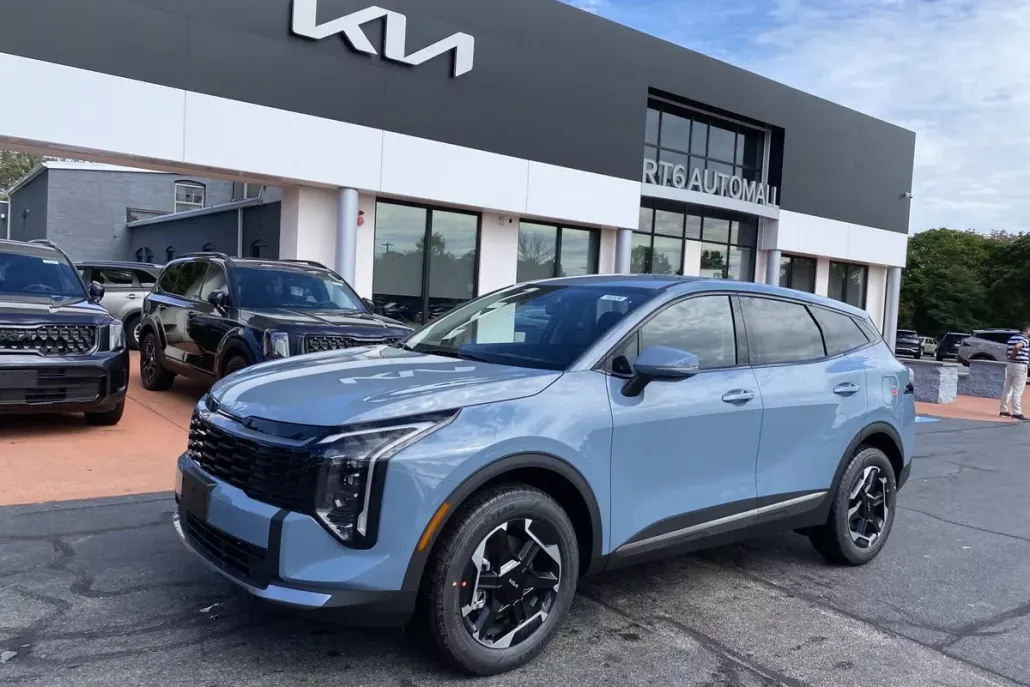 2026 Kia Sportage Hybrid S photo 1