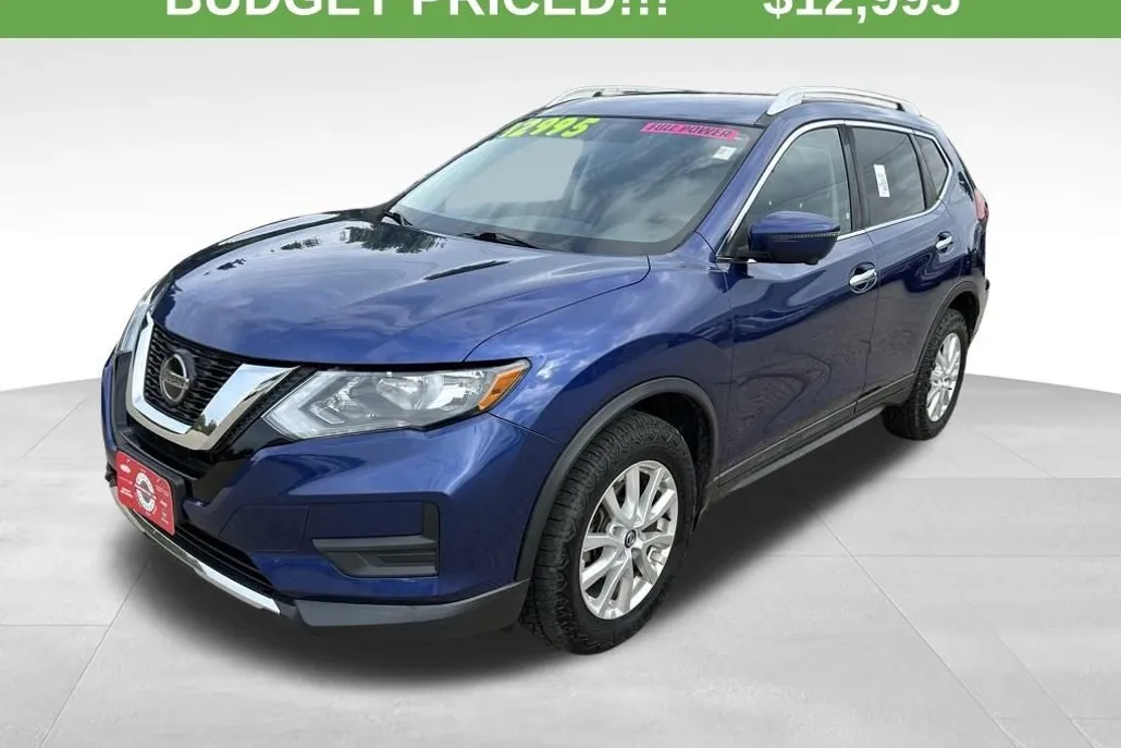 2018 Nissan Rogue SV photo 1