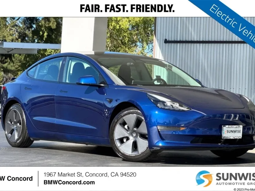 2021 Tesla Model 3 Standard Range Plus photo 1