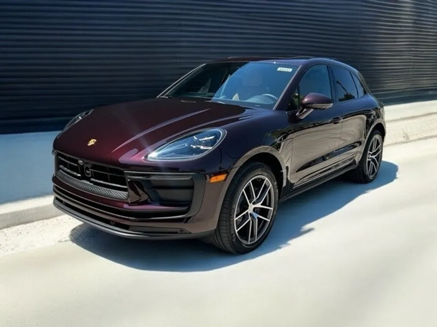 2026 Porsche Macan T photo 1
