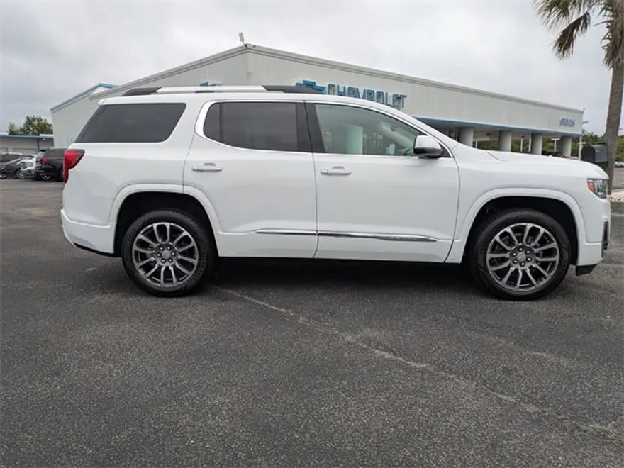 2022 Gmc Acadia Denali photo 1