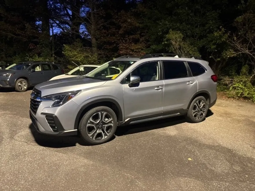 2023 Subaru Ascent Limited photo 1