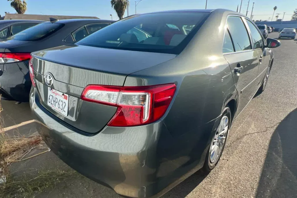 2012 Toyota Camry photo 1