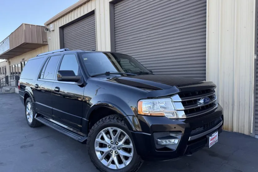 2016 Ford Expedition MAX Limited photo 1