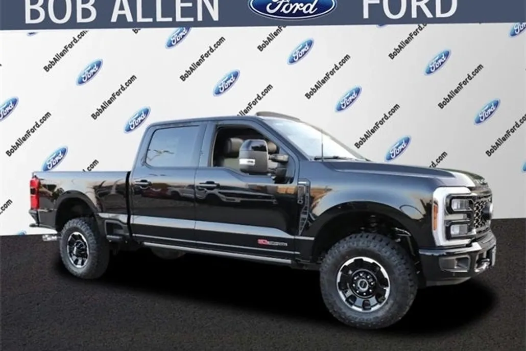 2025 Ford F-250 Lariat photo 1
