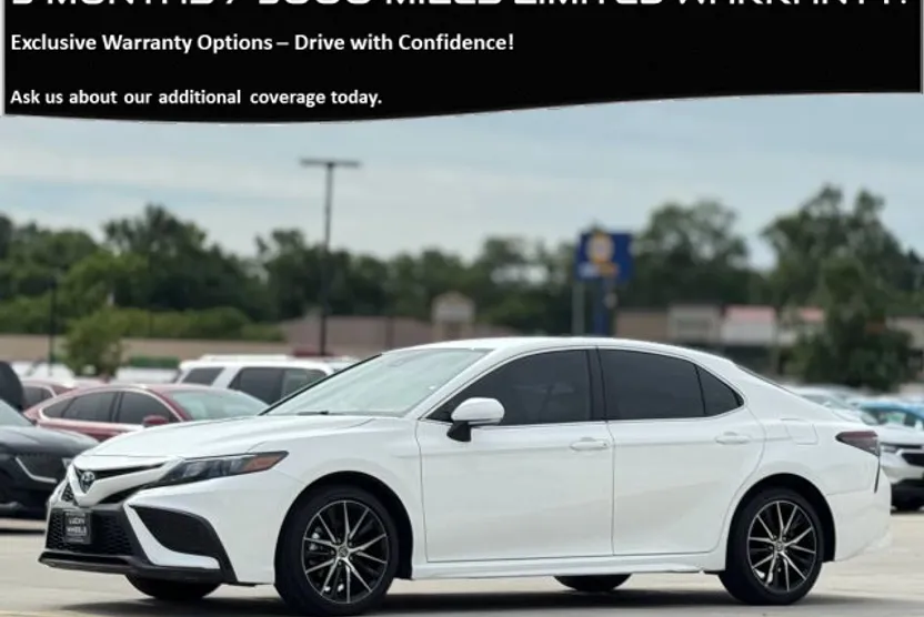 2024 Toyota Camry SE photo 1