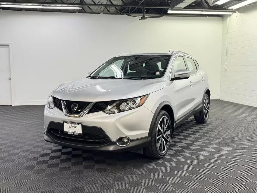 2017 Nissan Rogue Sport SL photo 1