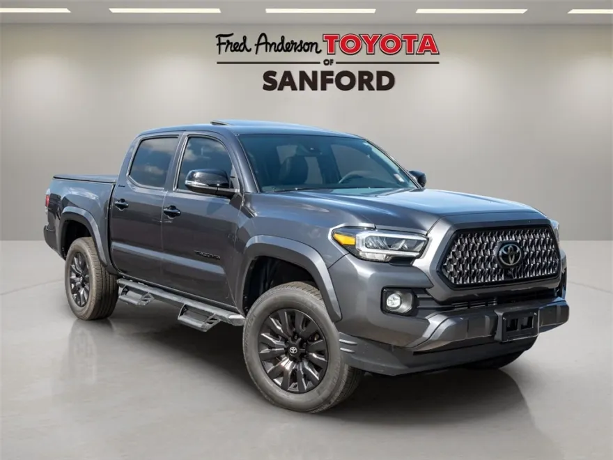 2023 Toyota Tacoma Limited photo 1