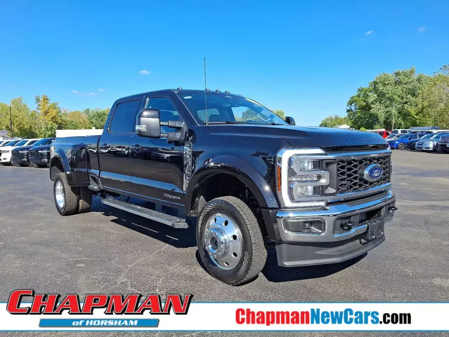 2025 Ford F-450 Lariat photo 1
