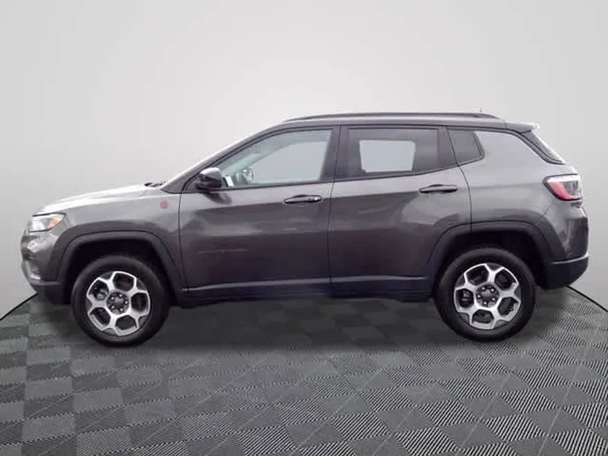 2022 Jeep Compass Trailhawk photo 1