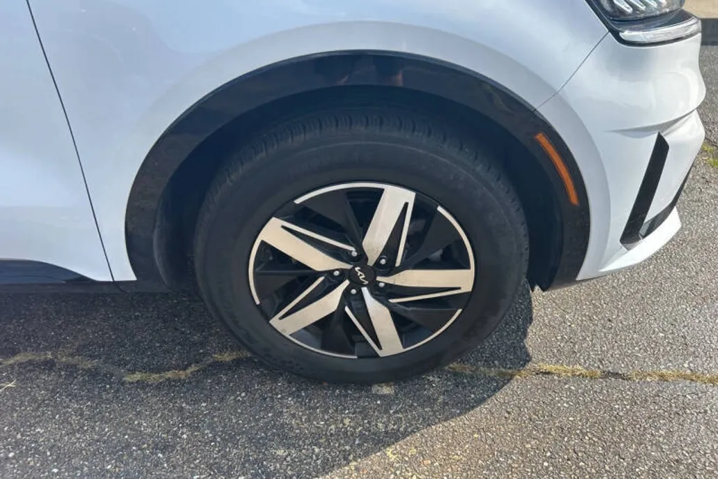 2022 Kia Sorento EX photo 1