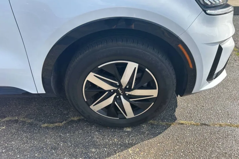 2022 Kia Sorento EX photo 1