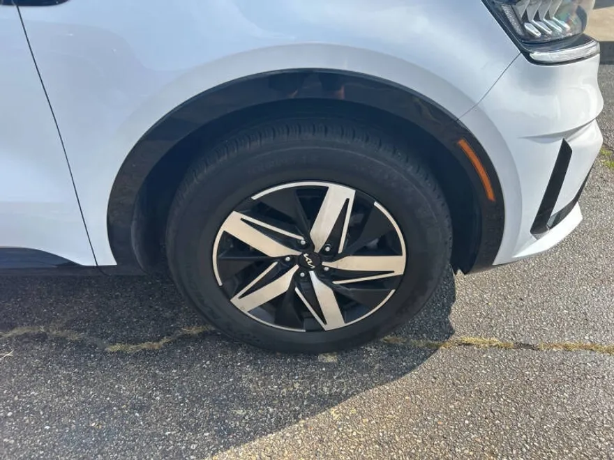 2022 Kia Sorento EX photo 1