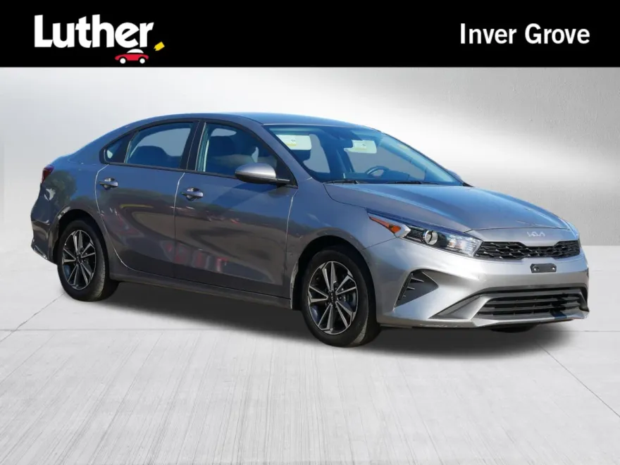 2024 Kia Forte LXS photo 1
