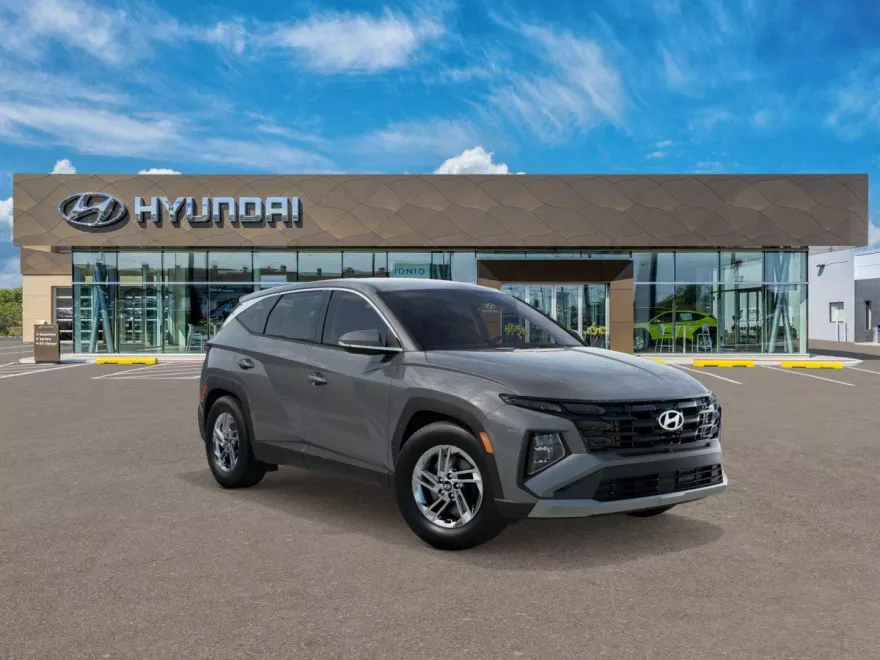 2026 Hyundai Tucson SE photo 1