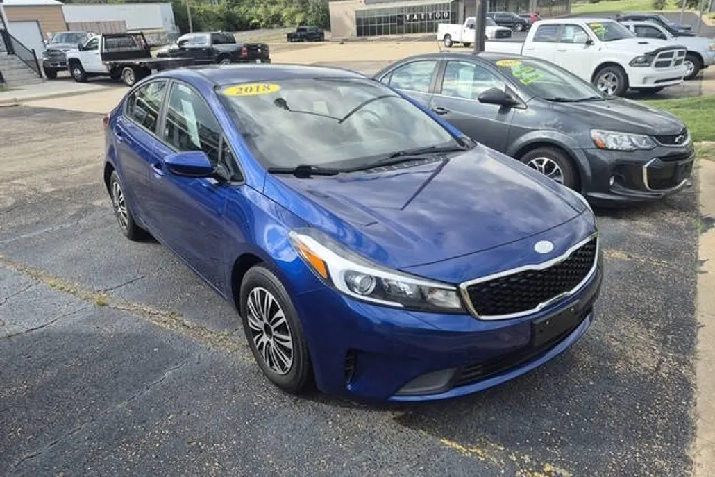 2018 Kia Forte LX Base photo 1