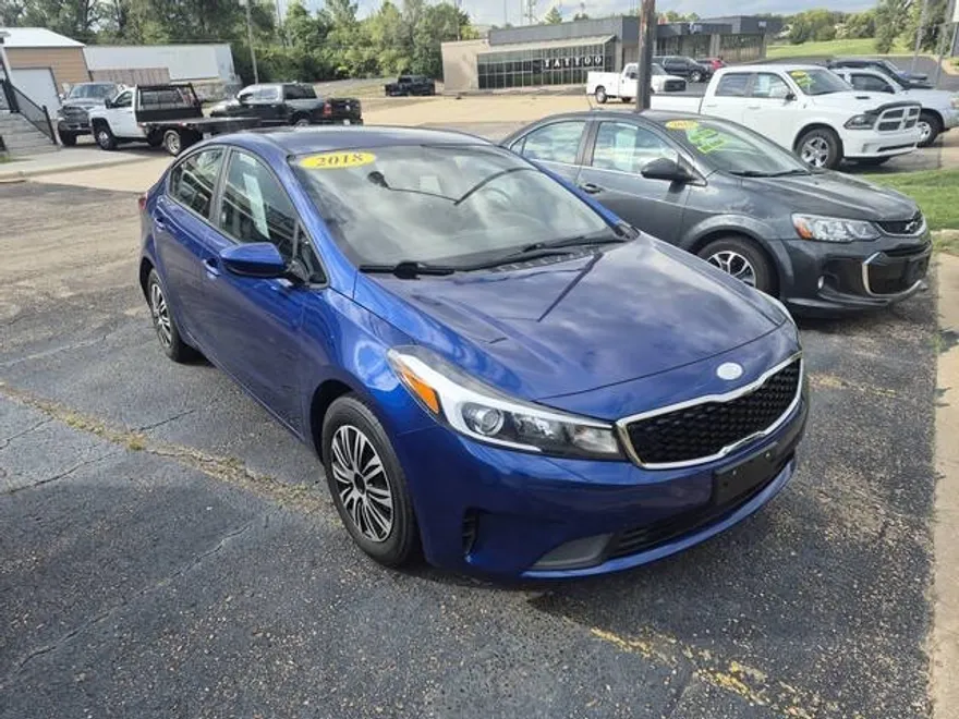 2018 Kia Forte LX Base photo 1