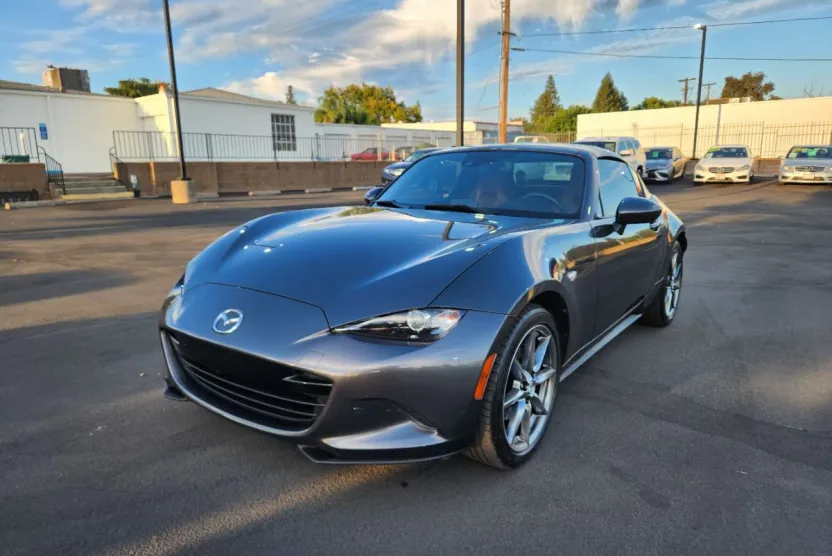 2017 Mazda MX-5 Miata Miata RF photo 1