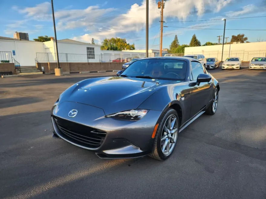 2017 Mazda MX-5 Miata Miata RF photo 1