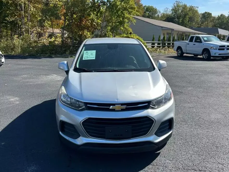 2018 Chevrolet Trax LS photo 1