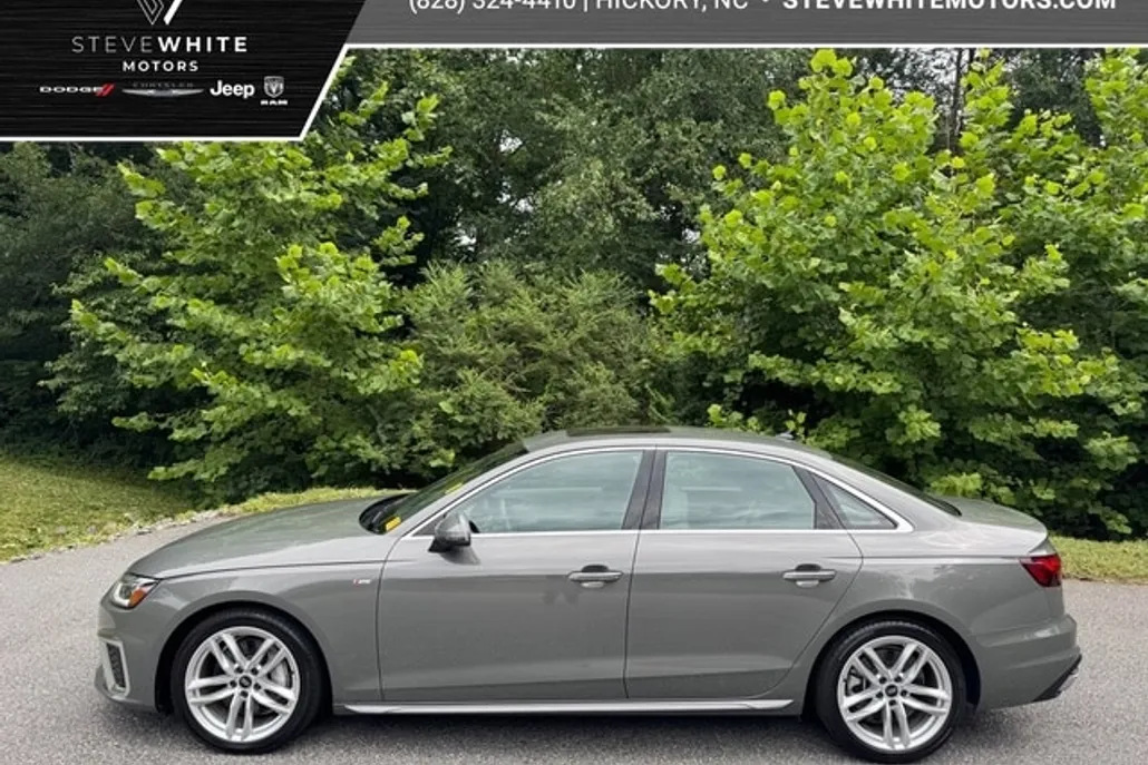 2023 Audi A4 S line Quattro Premium Plus photo 1