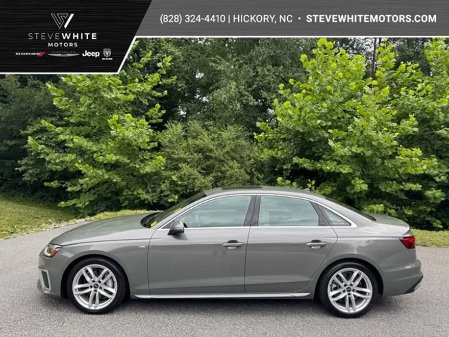 2023 Audi A4 S line Quattro Premium Plus photo 1