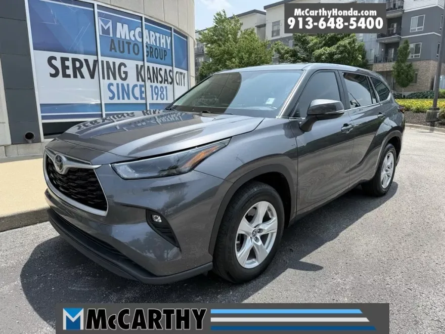 2023 Toyota Highlander L photo 1
