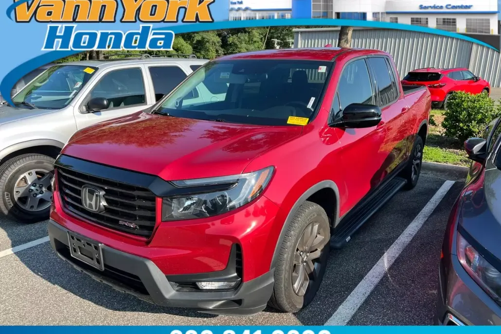 2021 Honda Ridgeline Sport photo 1