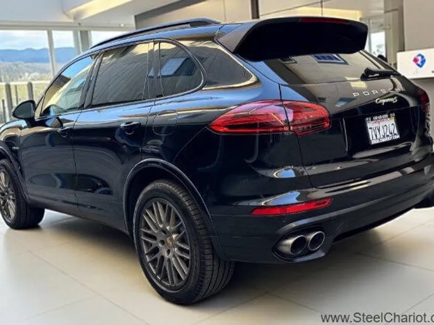 2017 Porsche Cayenne S E-Hybrid Platinum Edition photo 1