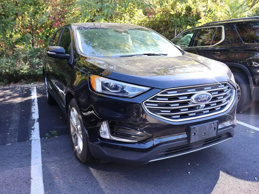 2020 Ford Edge Titanium photo 1