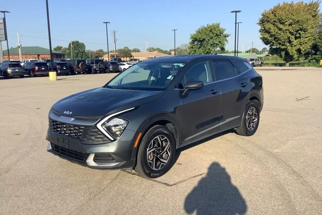 2023 Kia Sportage LX photo 1