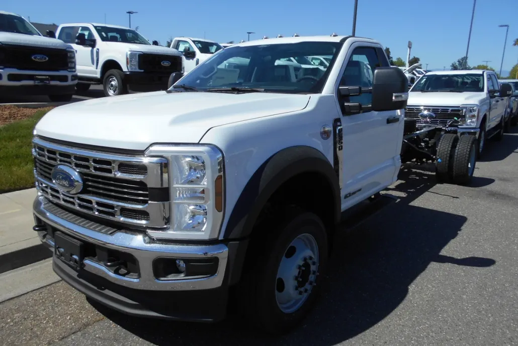 2025 Ford F-550 XL photo 1
