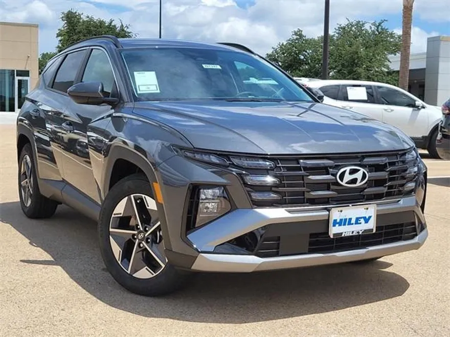 2025 Hyundai Tucson SEL photo 1