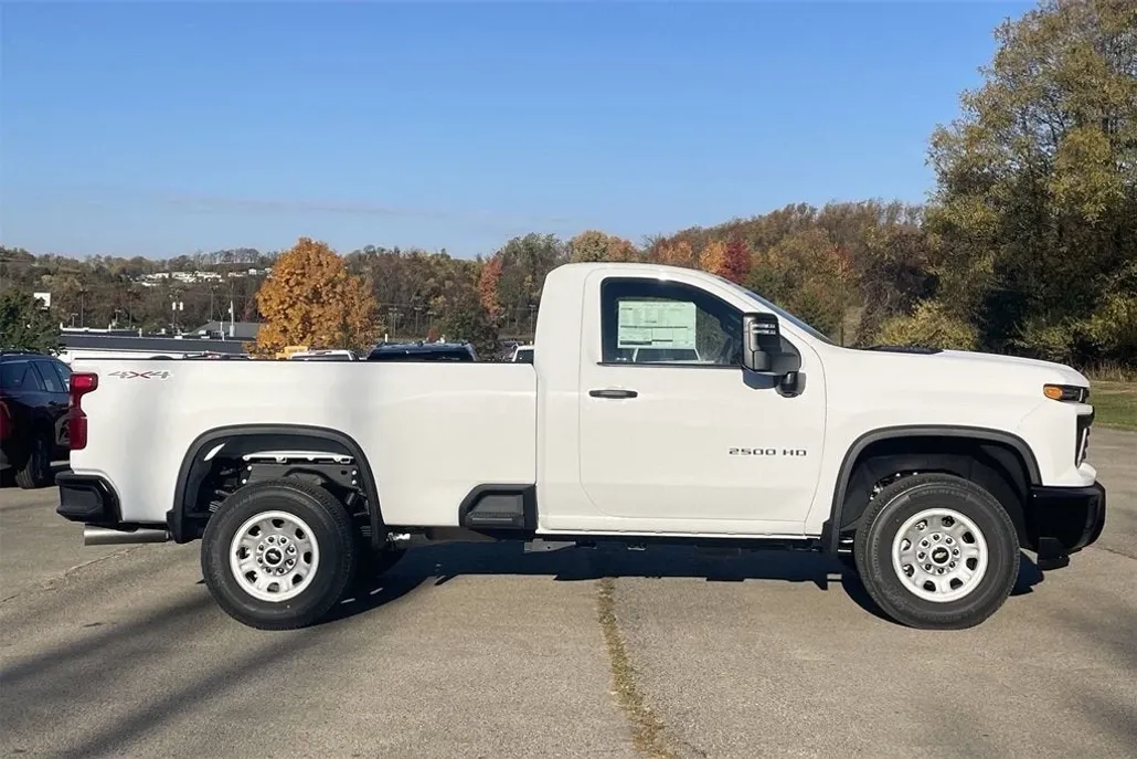 2025 Chevrolet Silverado 2500HD photo 1