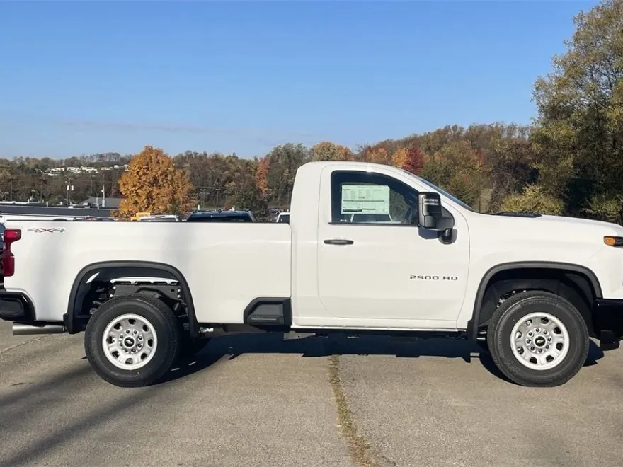2025 Chevrolet Silverado 2500HD photo 1