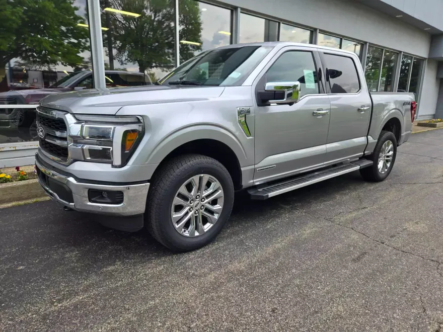 2025 Ford F-150 Lariat photo 1