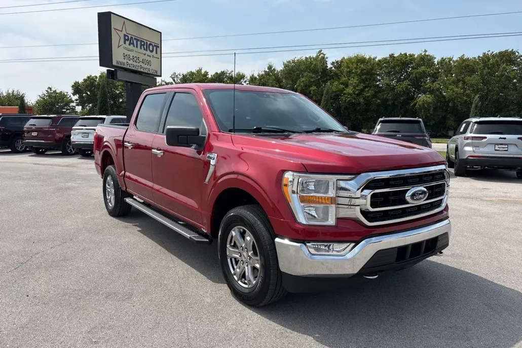 2021 Ford F-150 XLT photo 1